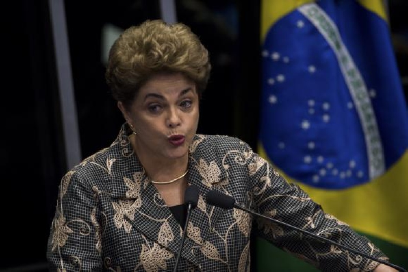 Dilma fala durante a sessão do impeachment 
