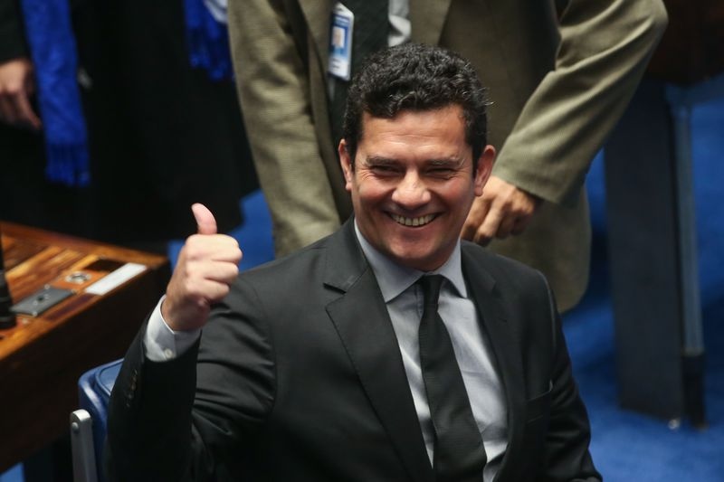 Sergio Moro é aplaudido pelo Senado após falar diante de investigados na Lava Jato