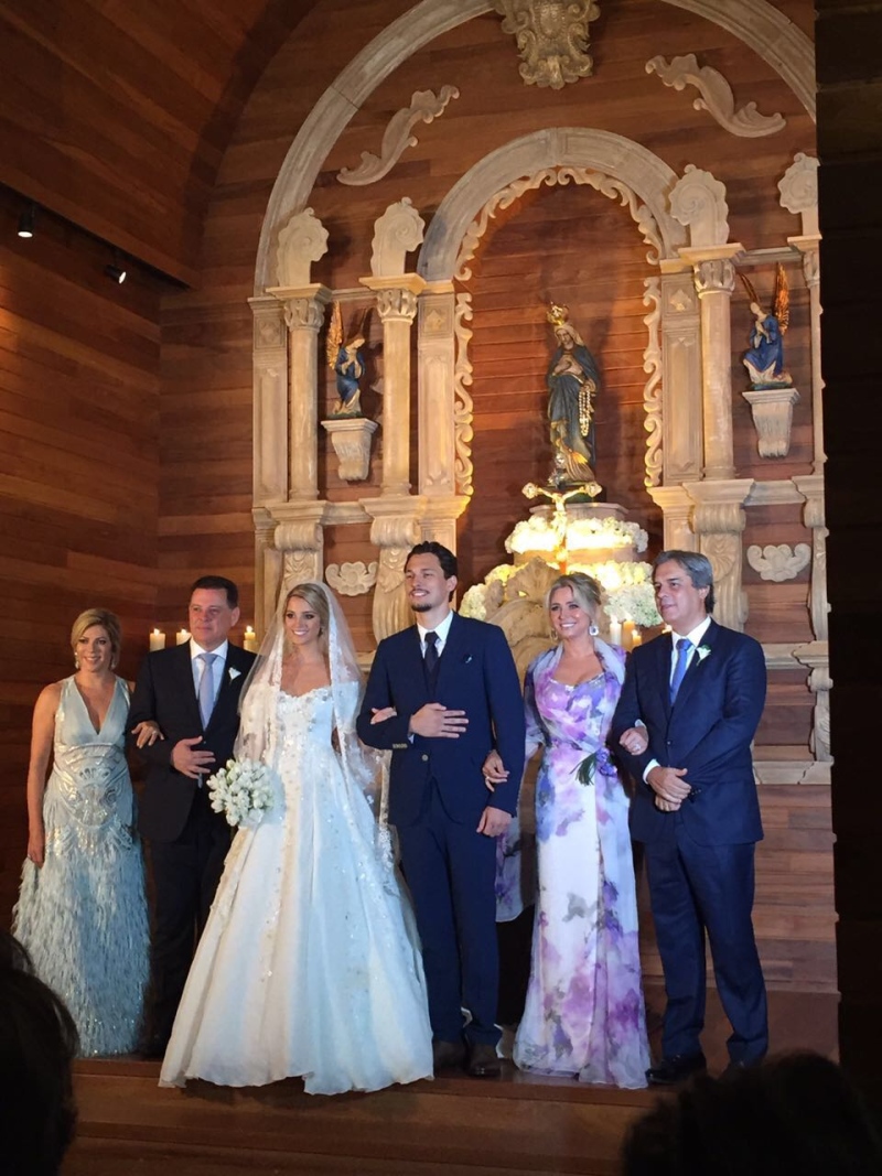 Veja fotos do casamento da filha de Marconi Perillo em Pirenópolis 