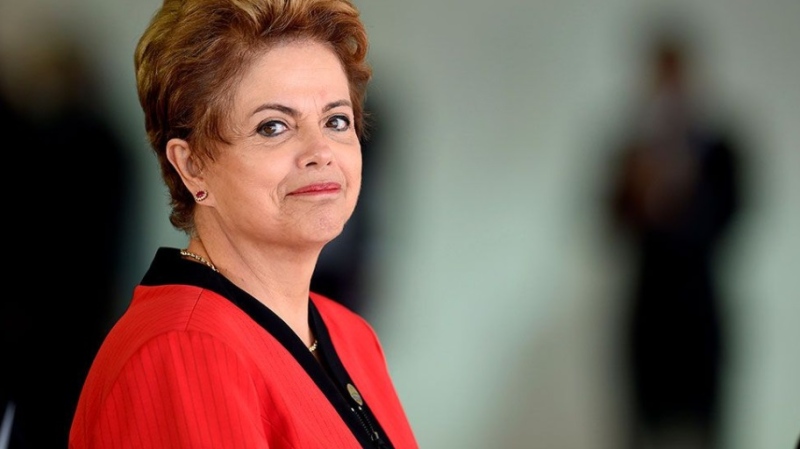Defesa pede ao STF liminar para anular impeachment de Dilma