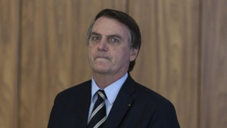 Bolsonaro se manifesta sobre o esquema de candidatas laranja 