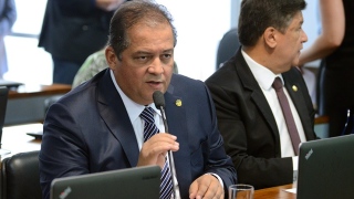 Senador Eduardo Gomes foi relator do projeto de lei que cria a UFNT