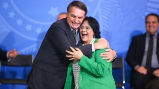 Jair Bolsonaro e Damares Alves