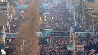 Milhares participaram do velório de Qassim Soleimani em Teerã