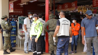 Agentes ordenaram o fechamento de uma loja de departamento da Avenida Tocantins