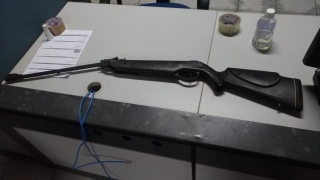 Arma encontrada com suspeito detido