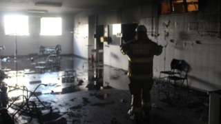 Incêndio atingiu o hospital nas primeiras horas da manhã desta Sexta-feira (28)