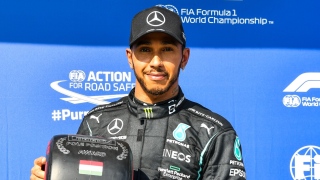 Lewis Hamilton é pole position em Budapeste