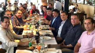 Presidente da CBF (o quarto da direita para a esquerda), Ednaldo Rodrigues, em almoço com dirigentes