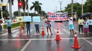 Protesto família Laura - JK Palmas 