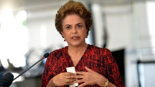 Dilma explica conversa com Lula e promete medidas judiciais contra Moro