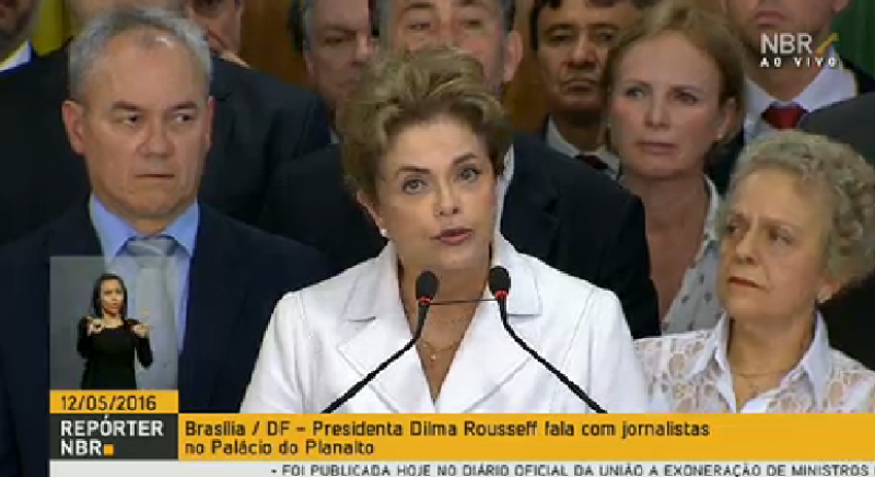 Dilma durante pronunciamento de afastamento 