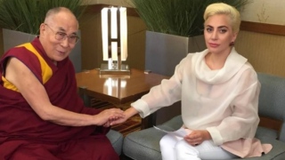 Dalai Lama e Lady Gaga 