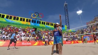 Dupla brasileira Alison e Bruno vence Canadá no vôlei de praia masculino