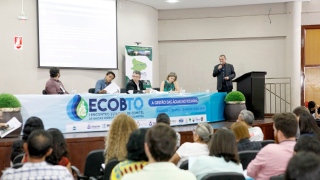 Discussão sobre gestão de recursos hídricos acontece no auditório da Unitins, em Palmas