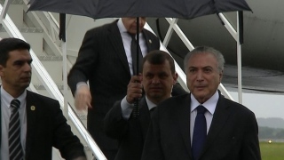 Presidente Michel Temer chega a Chapecó para homenagem
