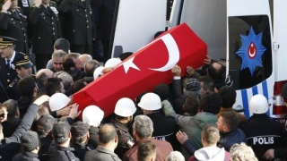 Duplo atentado no centro de Istambul deixa ao menos 38 mortos e mais de 160 feridos