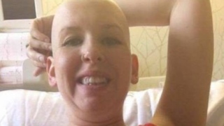 Mulher que lutava contra um câncer, morre um dia depois de dar à luz gêmeos