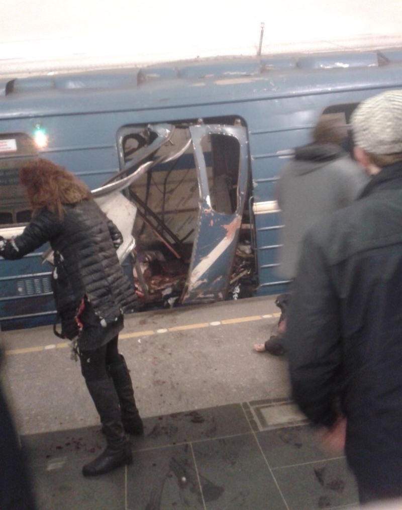Explosão em metrô de São Petesburgo, na Rússia, deixa mortos e feridos