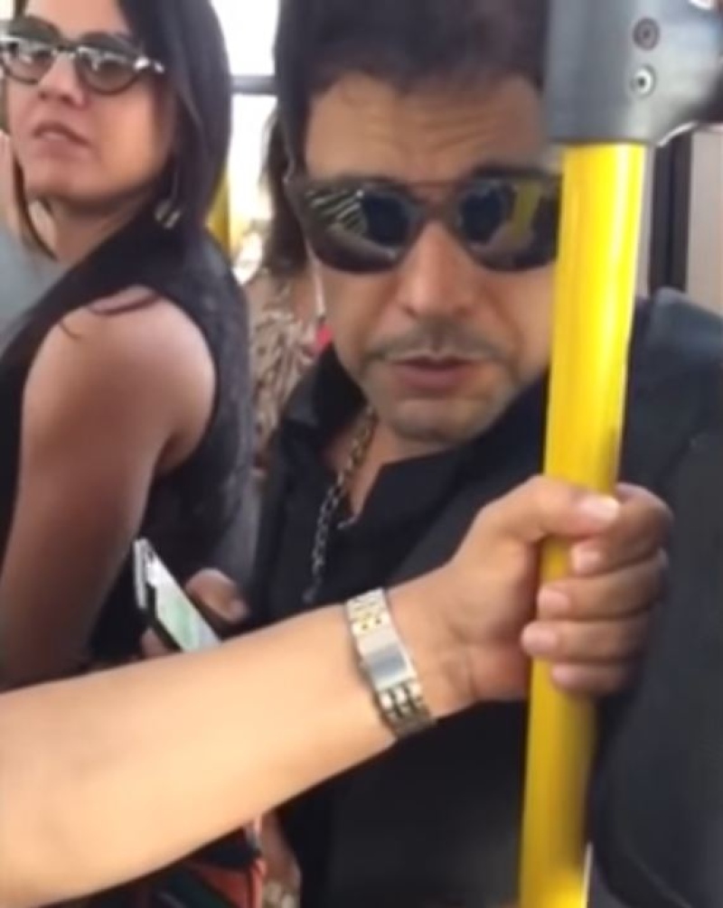 Zezé di Camargo explica ‘flagra’ em ônibus após vídeo viralizar na internet