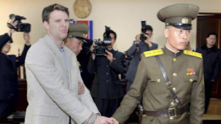 Morre estudante dos EUA que havia sido preso por Pyongyang