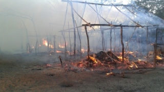 Fogos destruiu barracas no assentamento 