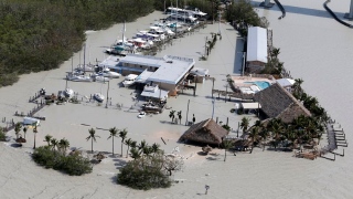 Key Largo, em Florida Keys, ficou alagada depois da passagem do Irma