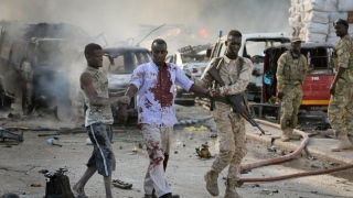 Atentado na Somália registra ao menos 215 vítimas fatais