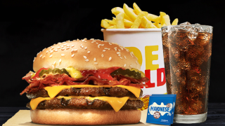Virou guerra: Burger King terá balde de batata frita com maionese durante a Black Friday