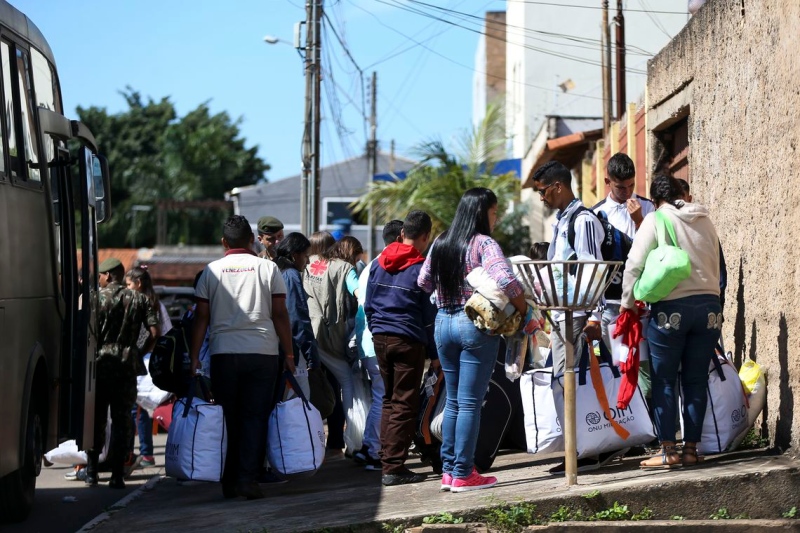 Na região do Linhão do Tucuruí entram cerca de 500 a 600 venezuelanos por dia em busca de abrigo 