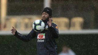 Neymar encara denúncia por estupro enquanto se prepara para disputar a Copa América.