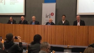 Os ex-ministros da Educação Cristovam Buarque, Renato Janine Ribeiro, Murilo Hingel, José Goldemberg