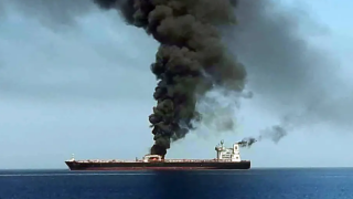 Dois petroleiros são atacados no Golfo de Omã
