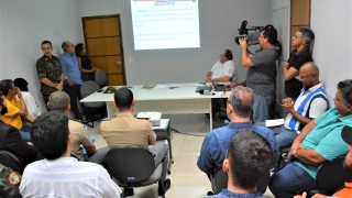 Reunião em Araguaína com representares de entidades, gestores e exército 