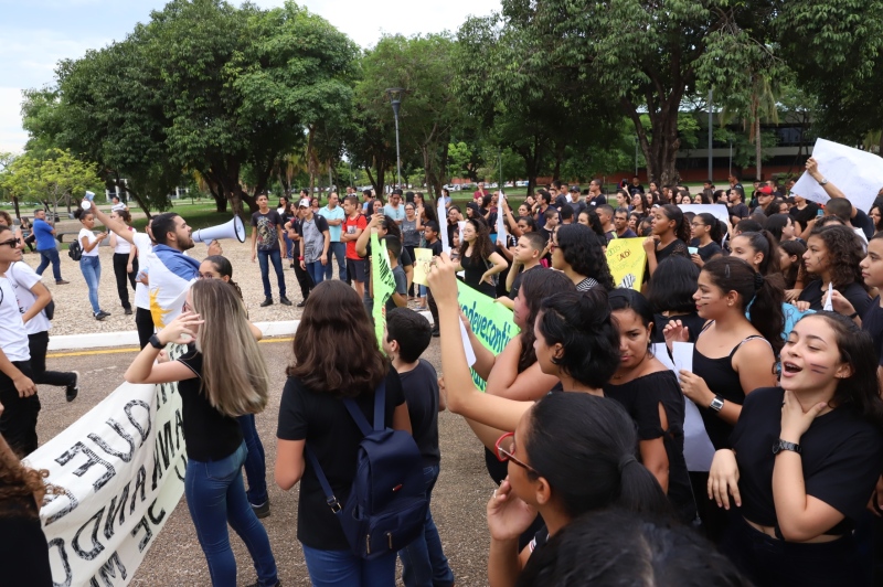 manifestação alunos