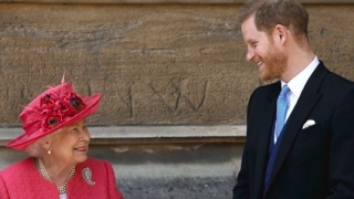Rainha Elizabeth e príncipe Harry