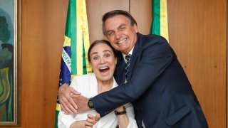 Presidente da República Jair Bolsonaro durante encontro com Regina Duarte Foto: Carolina Antunes/PR