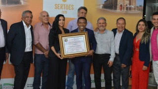 Empresário Joseph Madeira recebe título de cidadão portuense 