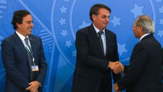 Bolsonaro e Paulo Guedes 