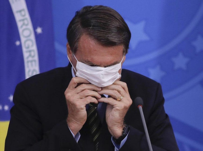 Bolsonaro: 'talvez tenha sido infectado' por coronavírus; presidente diz que pode fazer novo exame