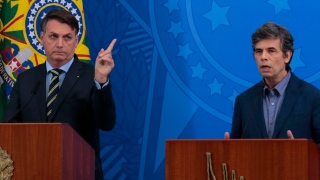 Presidente Jair Bolsonaro e o ministro da Saúde, Nelson Teich 