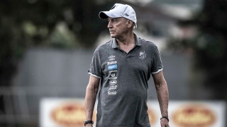 Jesualdo Ferreira, técnico do Santos