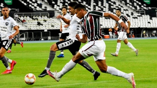 Fluminense empatou com o Botafogo em jogo no Engenhão