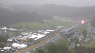 Fórmula 1 pista molhada 