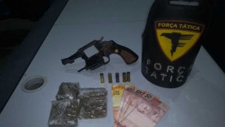Objetos encontrados com suspeito morto em Porto Alegre 