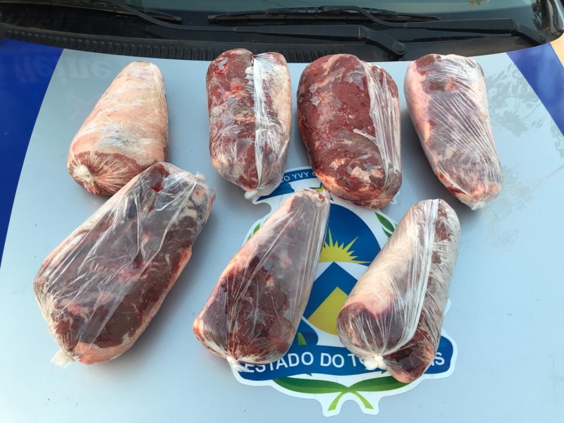 Pedaços de carne furtados apreendidos pela PM