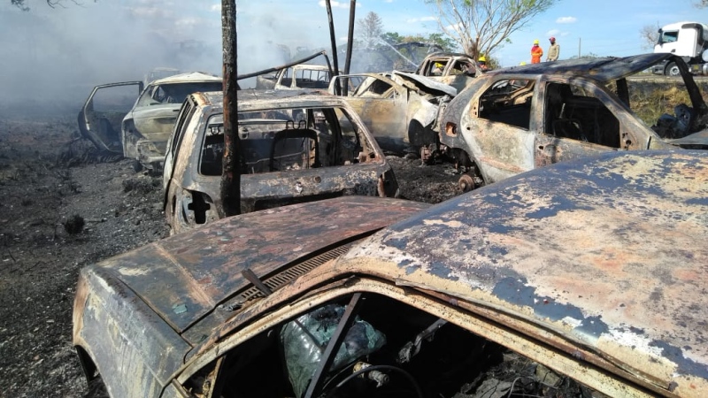 Incêndio destruiu veículos no pátio da PRF