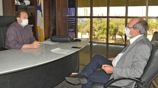 Mauro Carlesse e Ronaldo Dimas em reunião nesta sexta