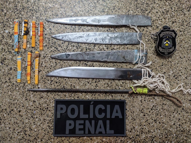 Armas artesanais apreendidas com detentos