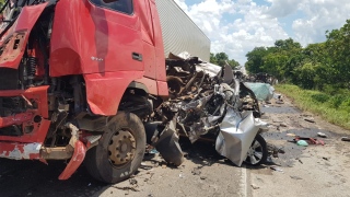 Quatro pessoas morrem em grave acidente entre três caminhões, ônibus e caminhonete em Porangatu